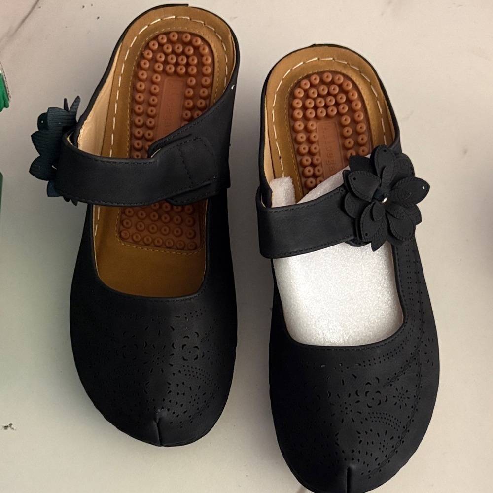 Black Floral Women's Mules